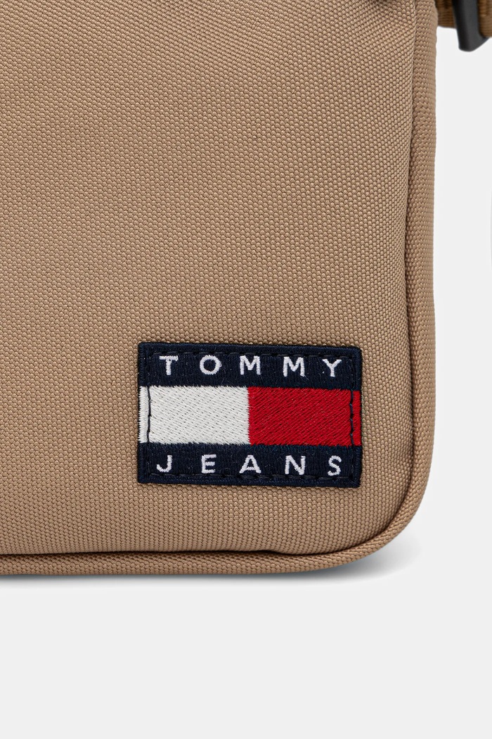 Σακίδιο Tommy Jeans πράσινο AM0AM13710
