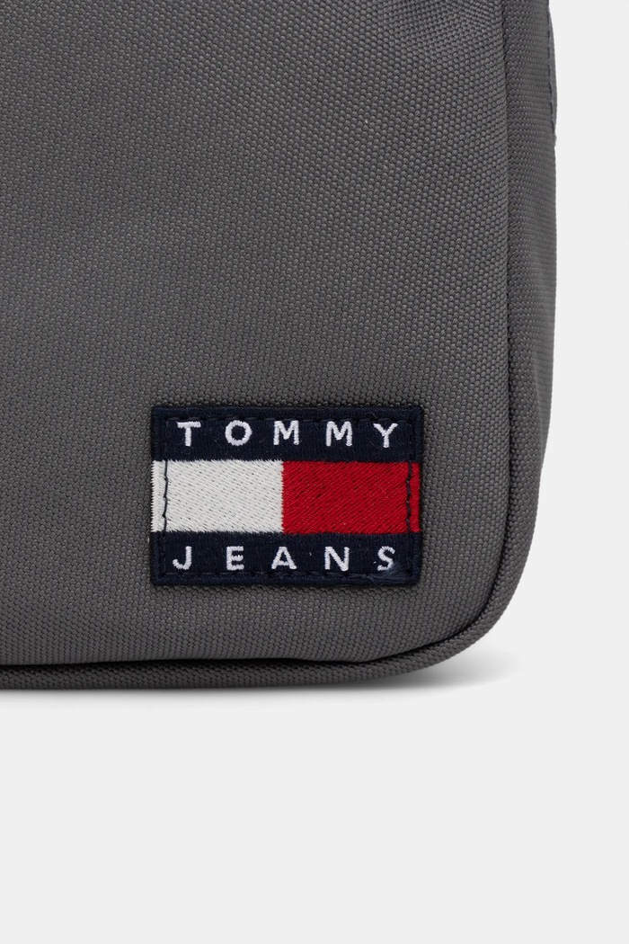 Tommy Jeans táska szürke AM0AM13710