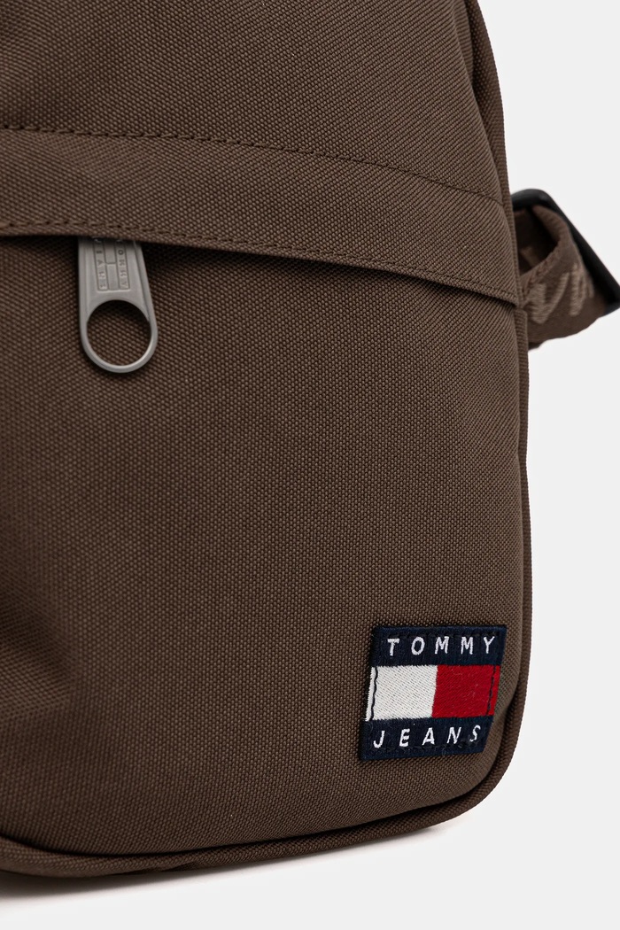 Чанта през рамо Tommy Jeans кафяв AM0AM13710