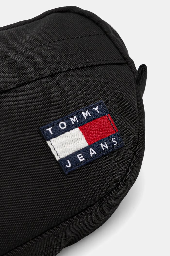 Чанта за кръст Tommy Jeans черен AM0AM13701