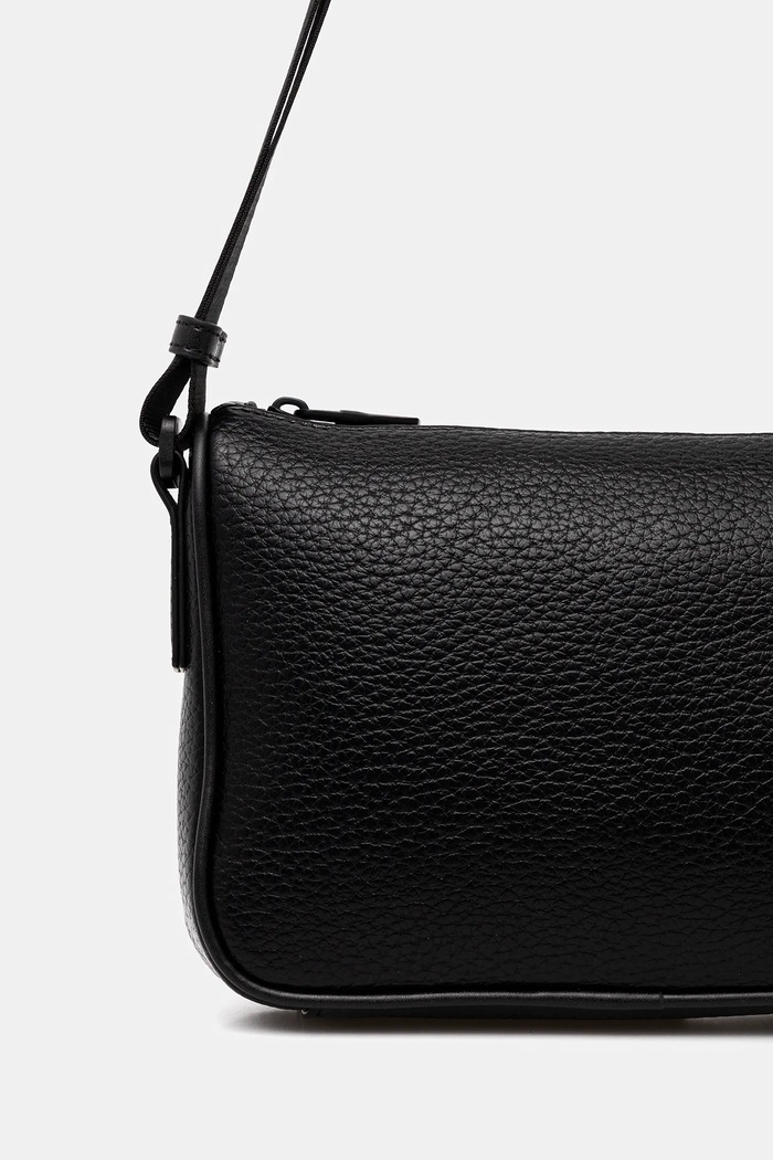 Kiegészítők Armani Exchange táska XM001641.AF17207 fekete