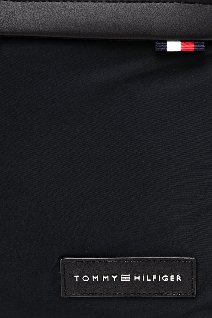 Taška Tommy Hilfiger 50 x 30 x 23 cm čierna AM0AM13621