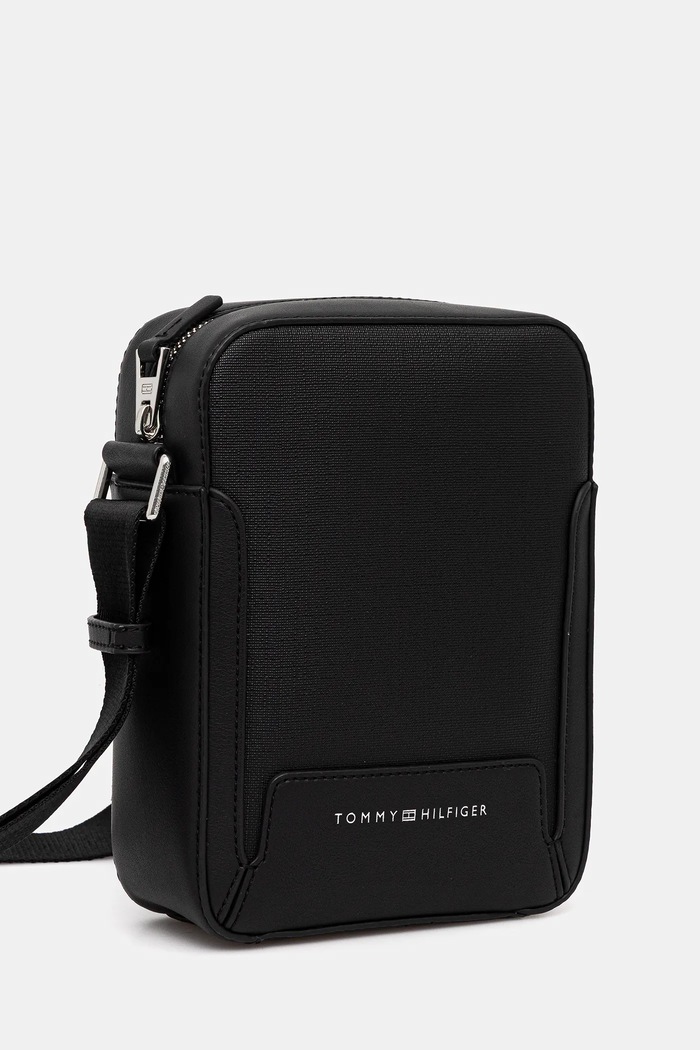 Malá taška Tommy Hilfiger AM0AM13638 čierna AW25