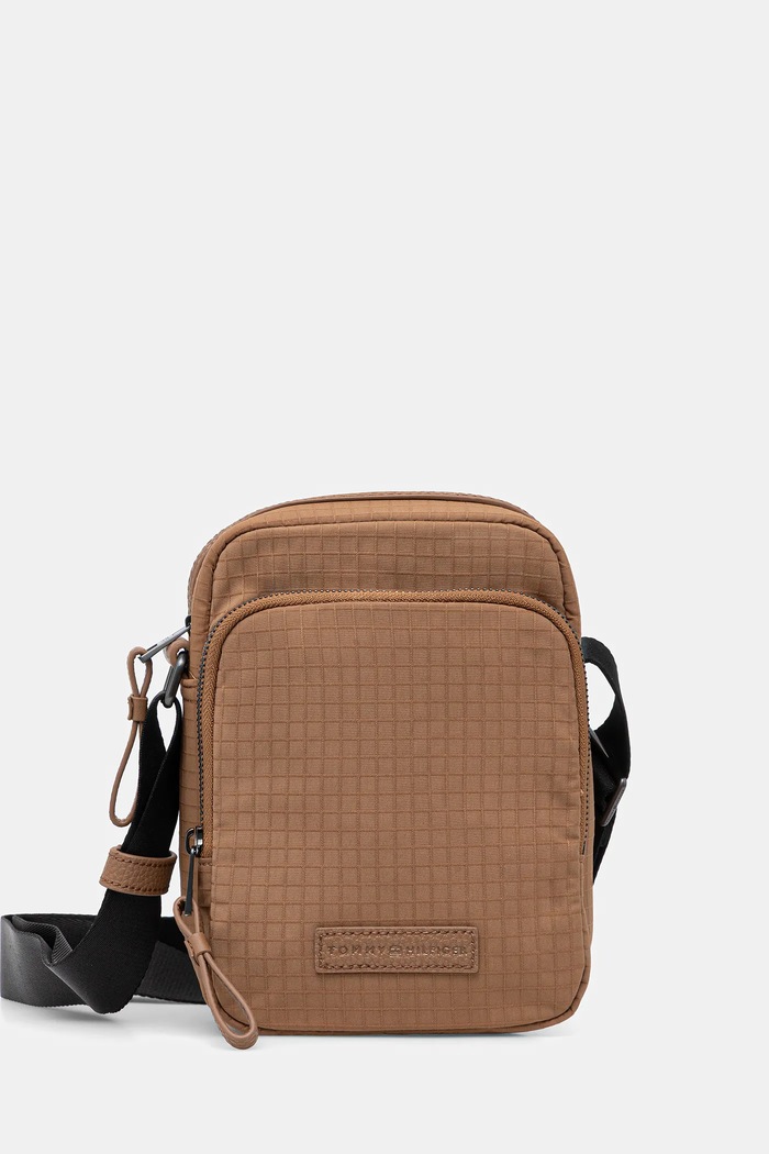 Tommy Hilfiger borsetă uni maro AM0AM13783