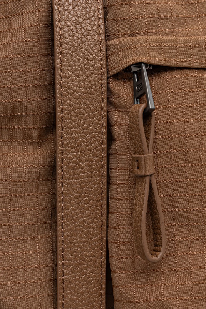 Tommy Hilfiger geantă 50 x 24 x 8,5 cm maro AM0AM13649