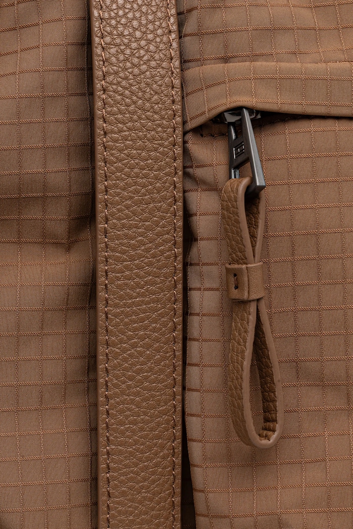 Tommy Hilfiger geantă 50 x 24 x 8,5 cm maro AM0AM13649