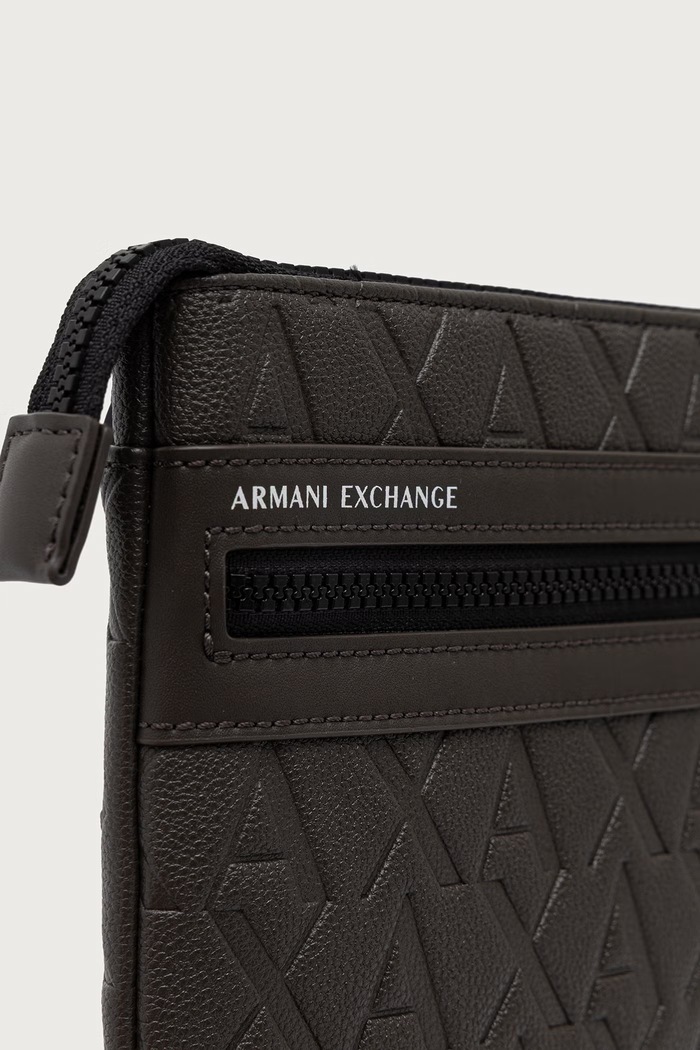Armani Exchange bustina da uomo marrone XM000579.AF12133