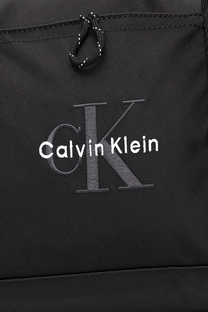 Torba Calvin Klein 43 x 22 x 22 cm črna LV04D3115G