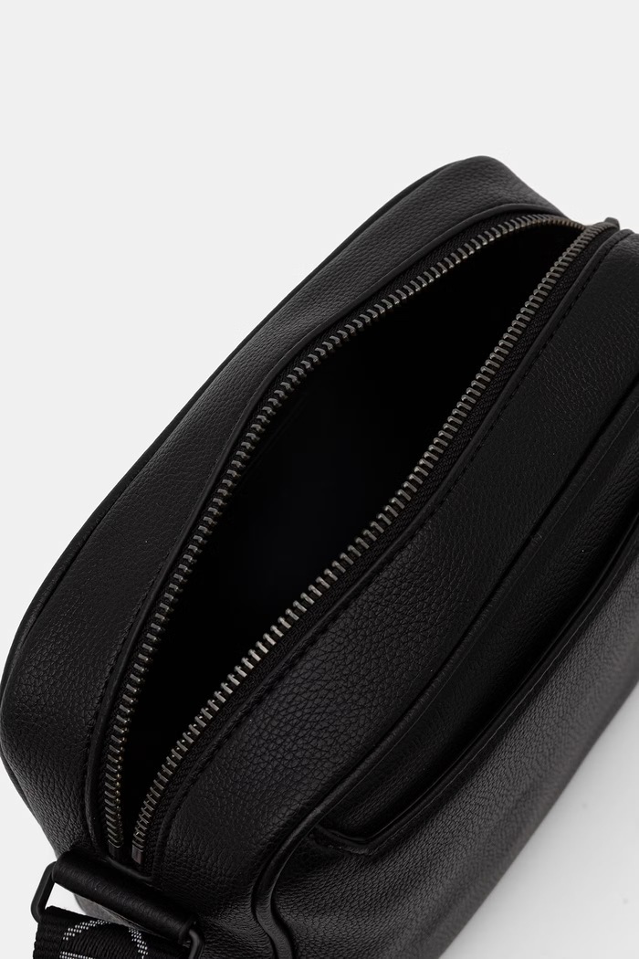 Calvin Klein φάκελος ανδρικός από απομίμηση δέρματος LV04D3129G μαύρο