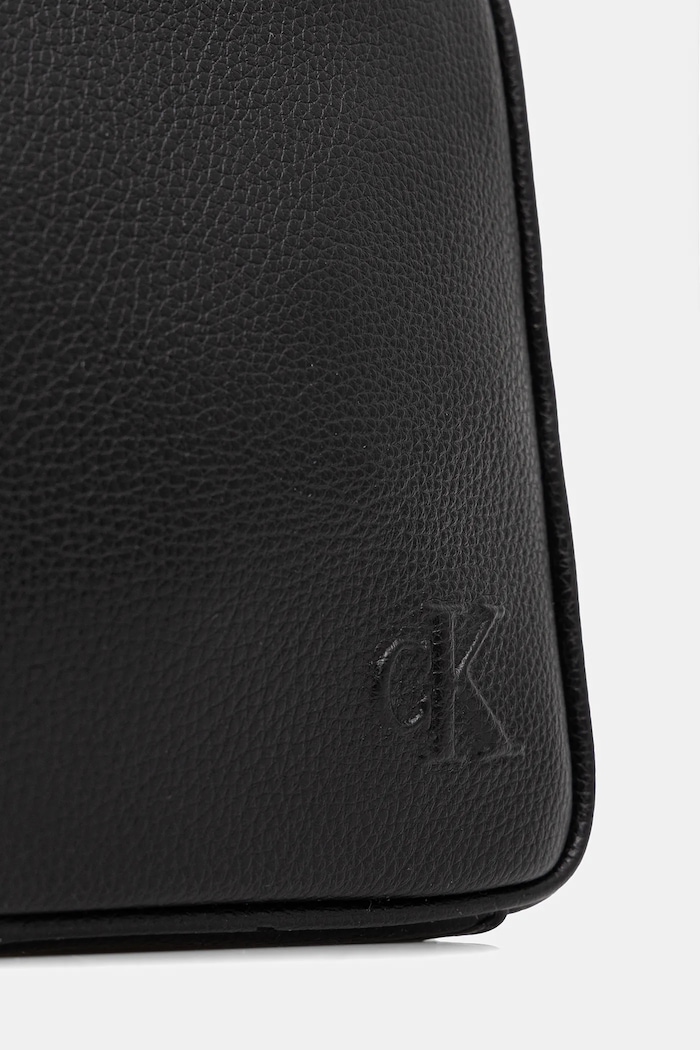 Calvin Klein taštička pánská z imitace kůže černá LV04D3129G