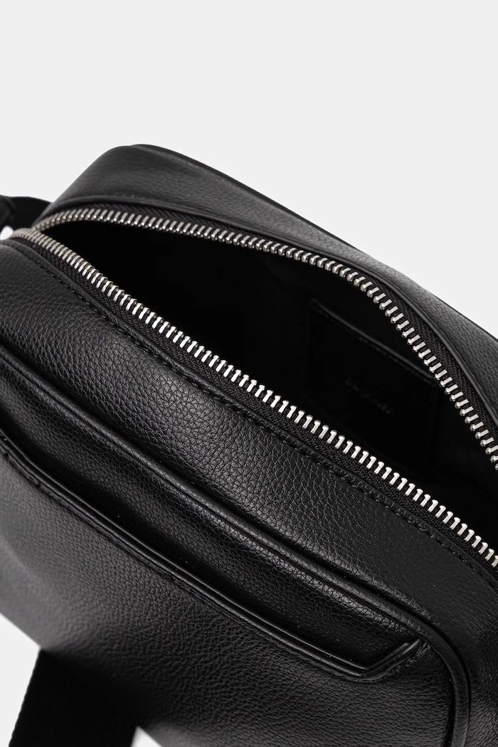 Calvin Klein taštička pánská z imitace kůže LV04D3129G černá