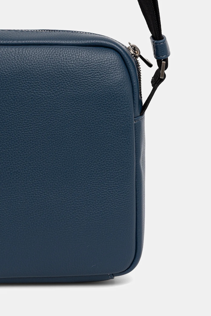 Accesorii Calvin Klein geantă mică pentru bărbați cu imitație de piele LV04D3160G albastru