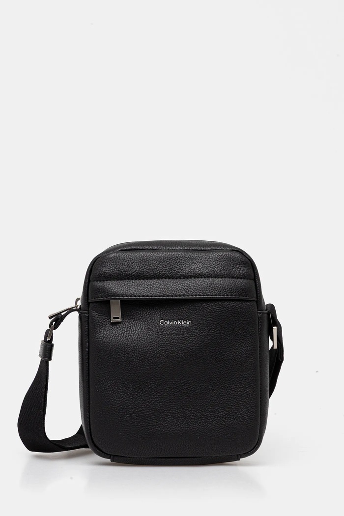 Calvin Klein geantă mică pentru bărbați cu imitație de piele uni negru LV04D3160G