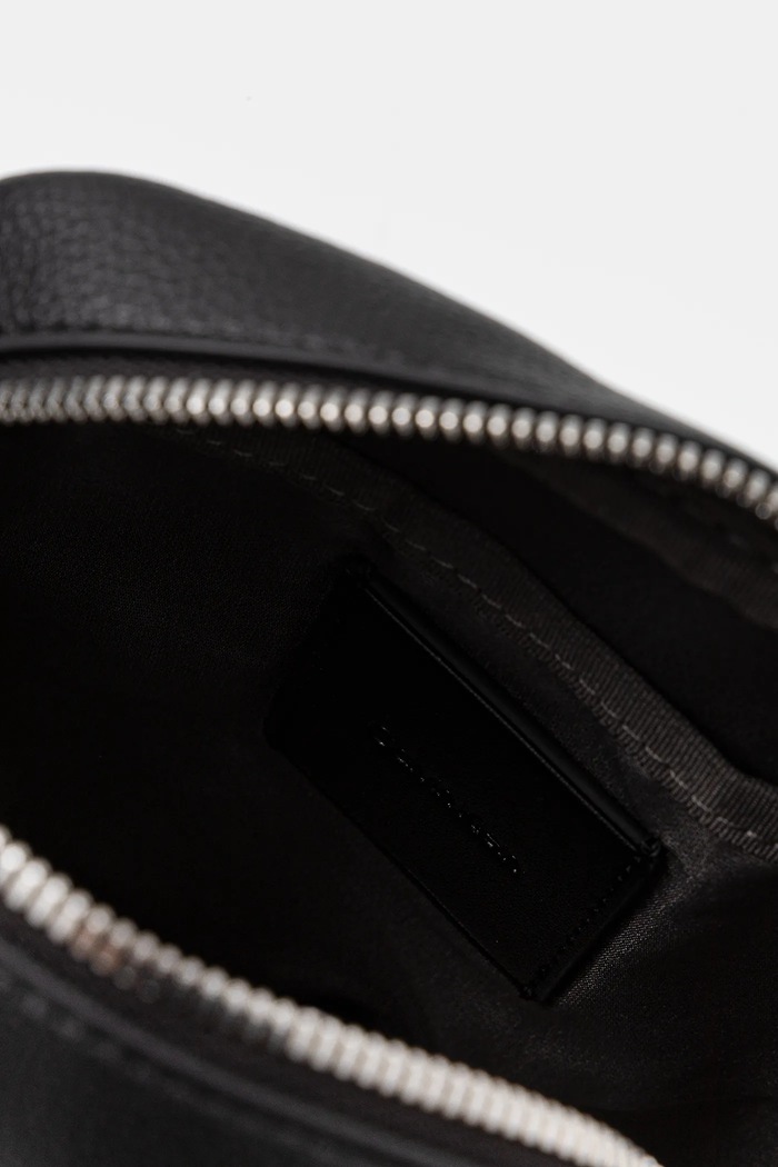 Calvin Klein geantă mică pentru bărbați cu imitație de piele LV04D3160G negru