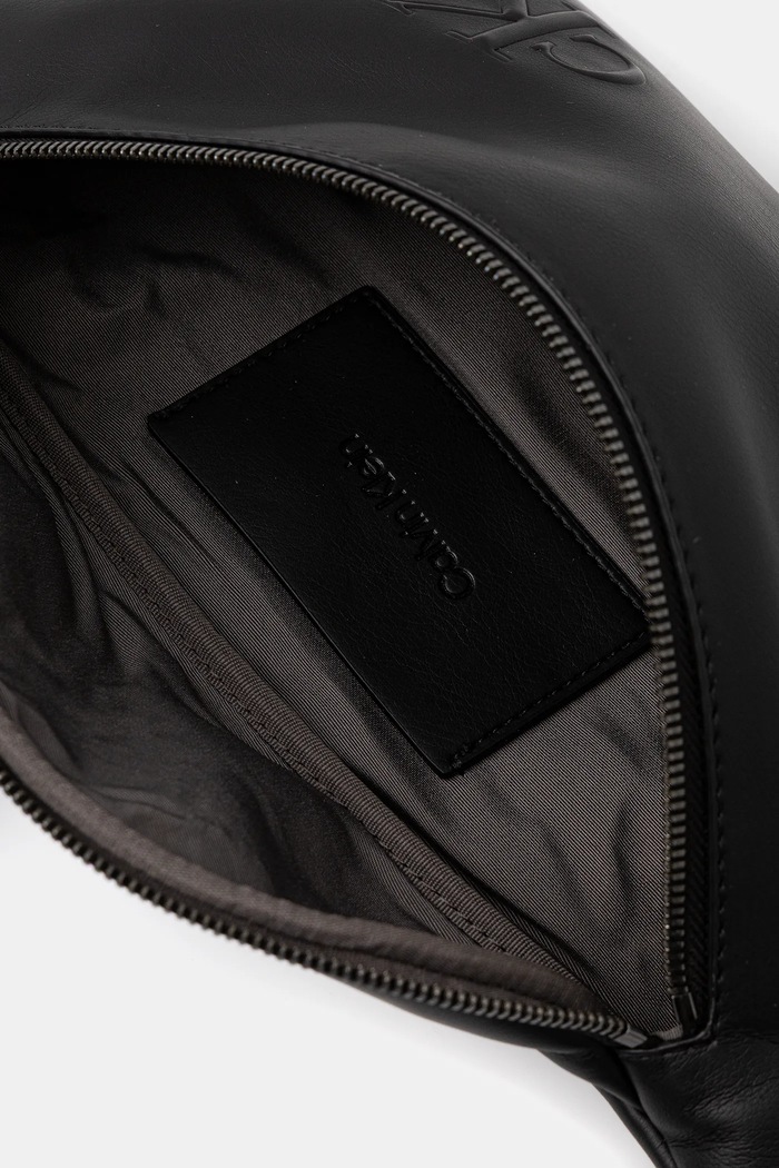 Ľadvinka Calvin Klein čierna LV04D3249G