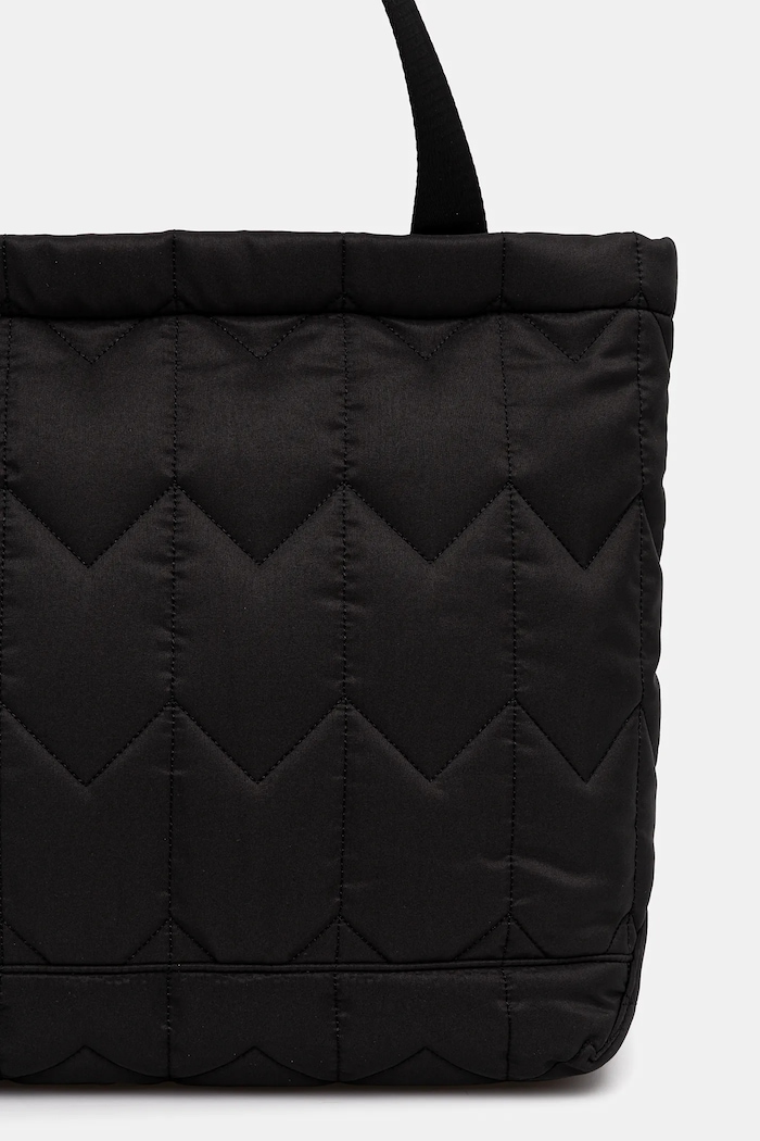 Doplnky Taška Maison Kitsuné Chevron Quilted Large Tote 40 x 35 x 13 cm PM05104WB0043 čierna