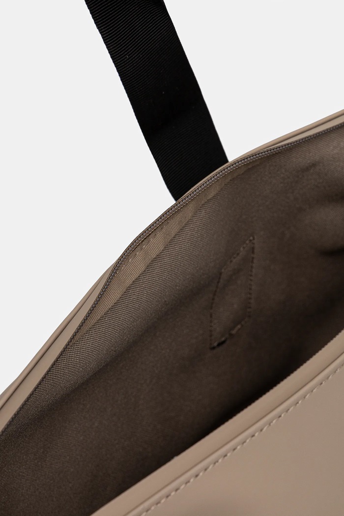 Τσάντα Rains 14220 Hilo Weekend Bag Small 14220.133 μπεζ