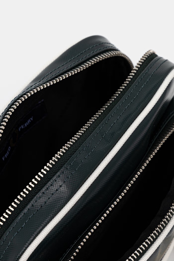 Torbica za okoli pasu Fred Perry L8258 zelena