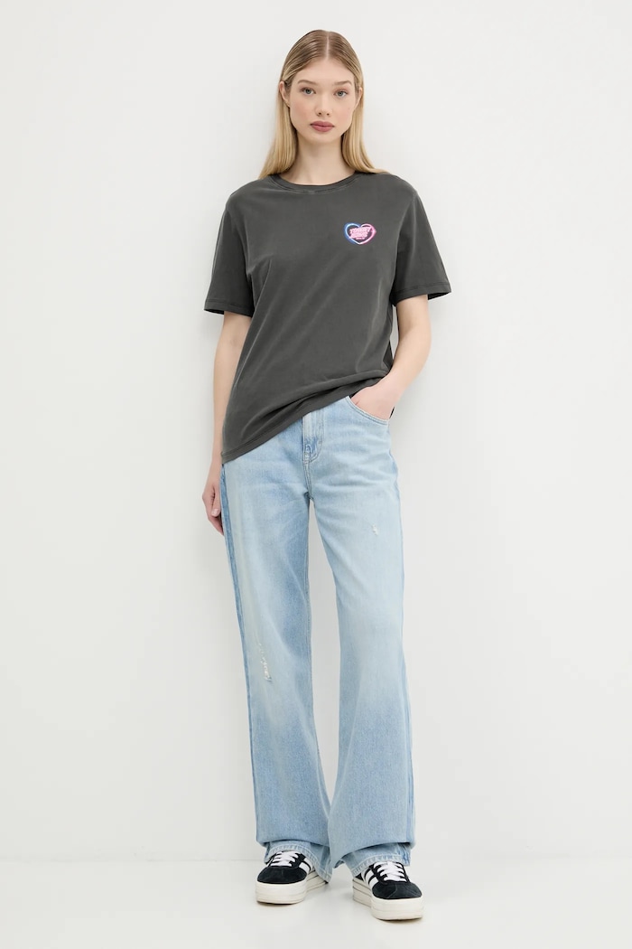 Pamučna majica Tommy Jeans DW0DW21358 siva AW25