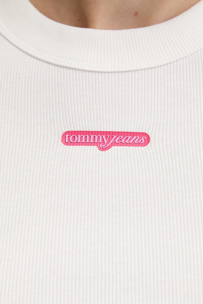 Tričko Tommy Jeans bílá DW0DW21402