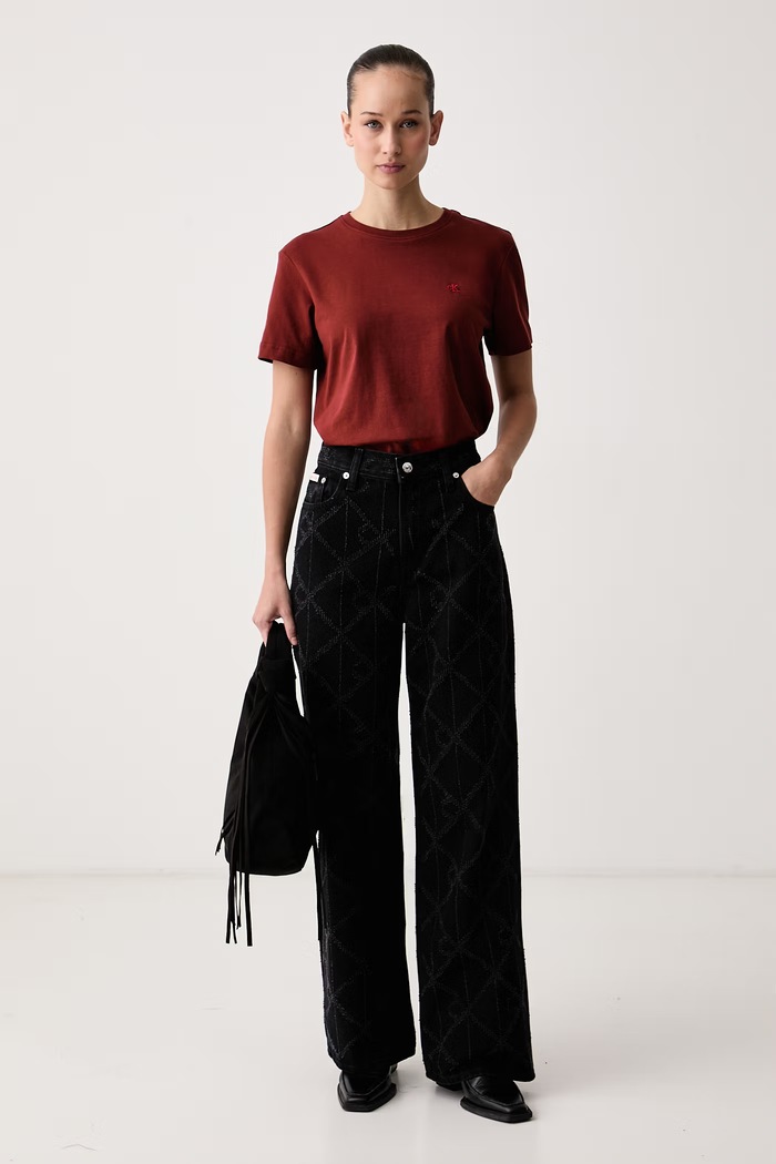 Calvin Klein Jeans T-shirt basic damski bawełniany LV047B224G bordowy SS26