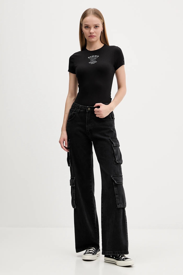 Tričko Tommy Jeans DW0DW21584 čierna AW25