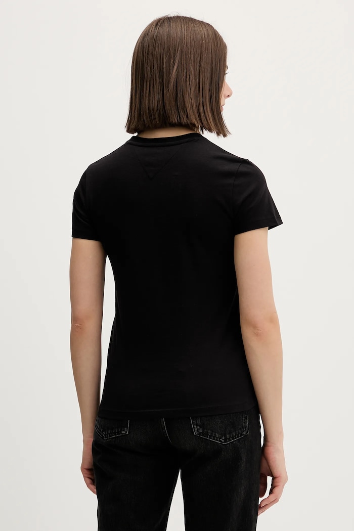 Дрехи Tommy Jeans тениска дамска от памук DW0DW22562 черен