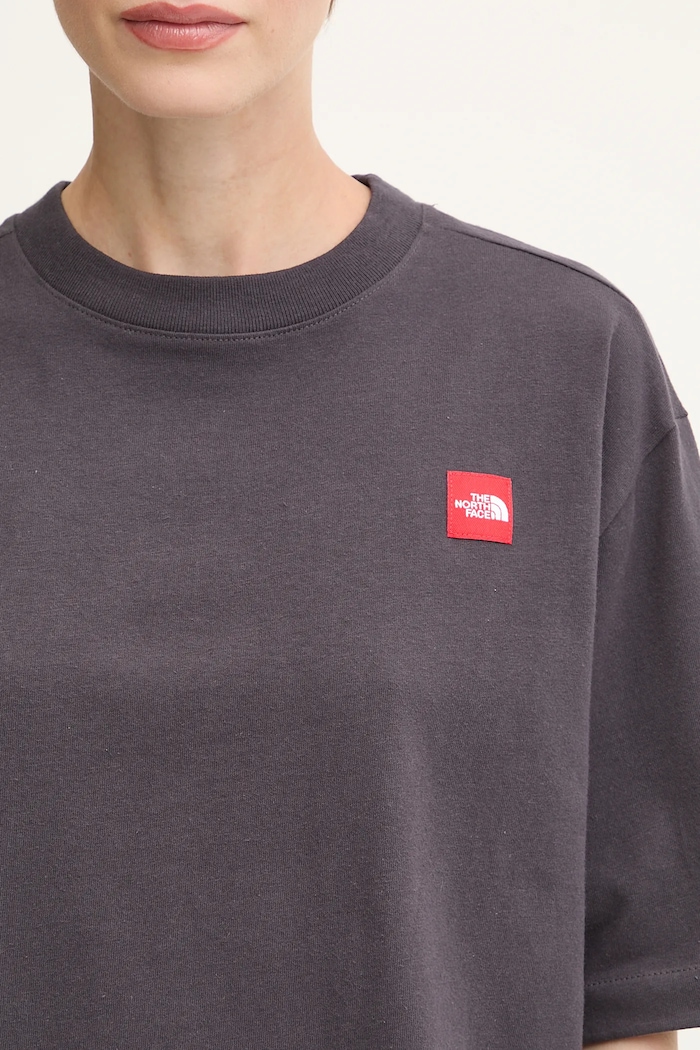 Βαμβακερό μπλουζάκι The North Face Redbox γκρί NF0A8EG60SA1
