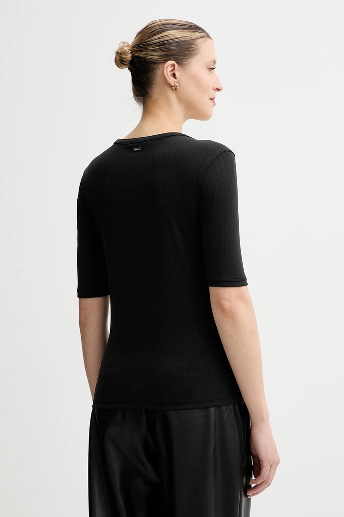 Ruházat Calvin Klein t-shirt LV044D213G fekete