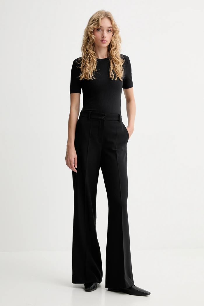 Calvin Klein tričko dámske z modalom LV044D246G čierna SS26