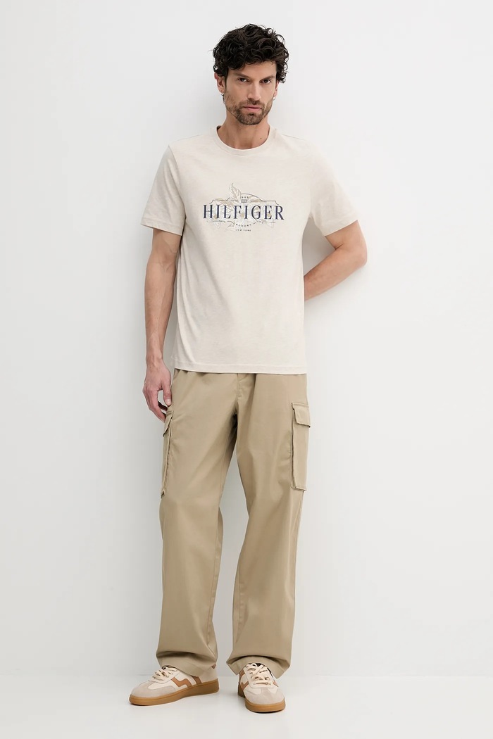 Памучна тениска Tommy Hilfiger MW0MW39353 бежов AW25