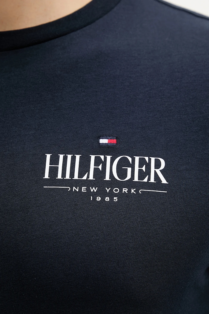 Bavlněné tričko Tommy Hilfiger námořnická modř MW0MW39355