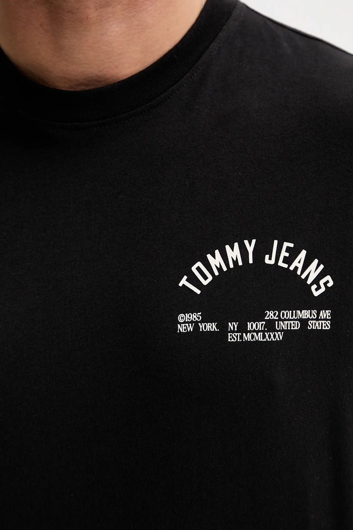 Bavlněné tričko Tommy Jeans DM0DM21592 černá