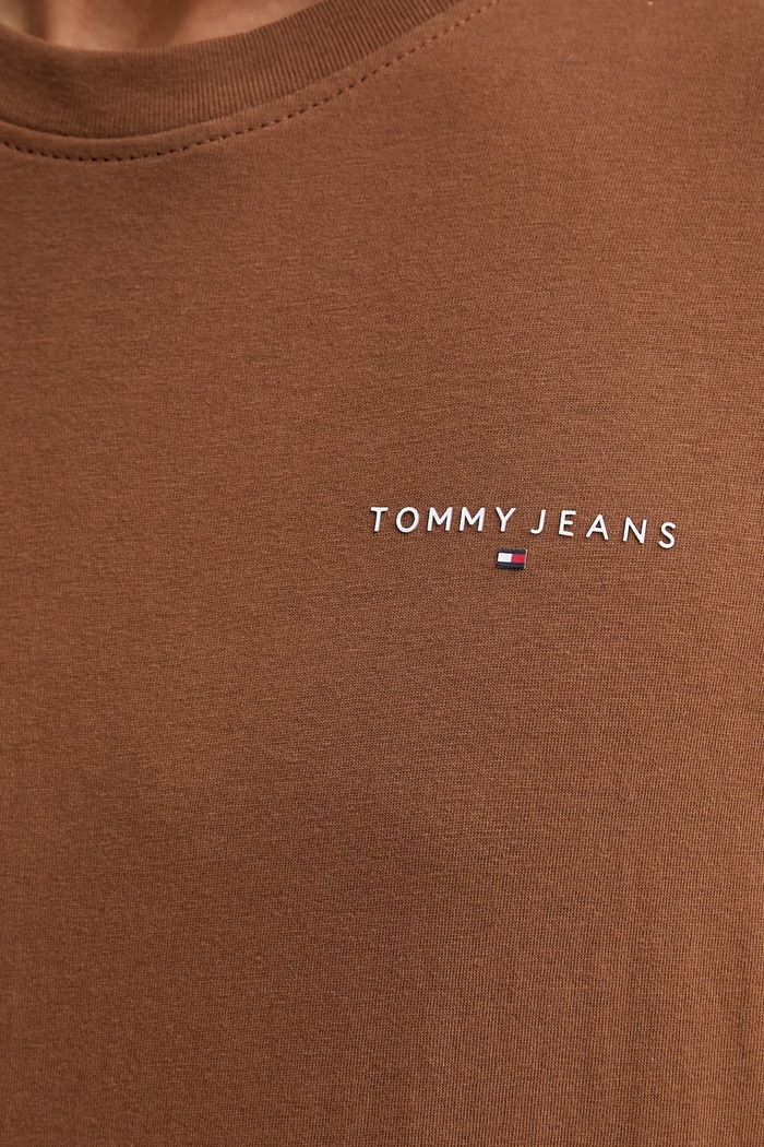T-shirt męski bawełniany Tommy Jeans brązowy DM0DM21780