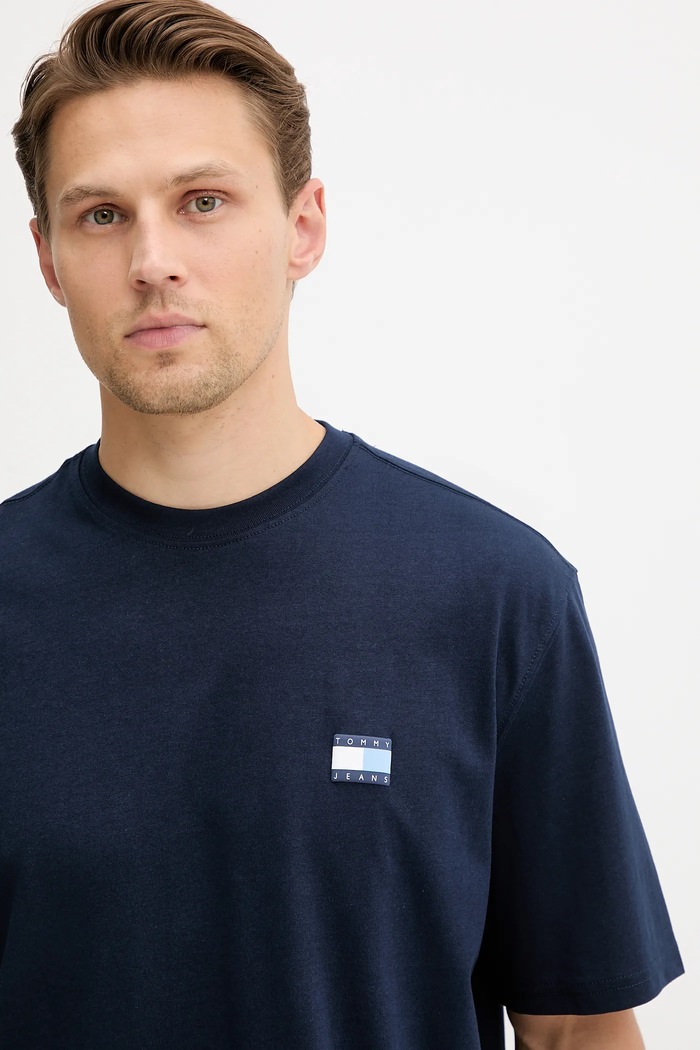 Ρούχα Βαμβακερό μπλουζάκι Tommy Jeans DM0DM21785 σκούρο μπλε