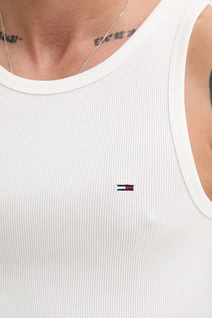 T-shirt Tommy Jeans biały DM0DM21927