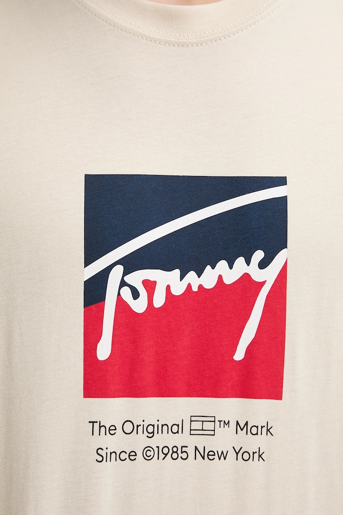 T-shirt bawełniany Tommy Jeans beżowy DM0DM21940