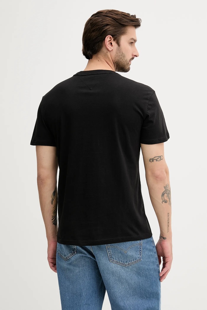 Ruházat Tommy Jeans pamut póló DM0DM21940 fekete