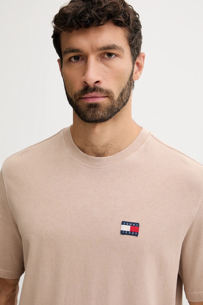 Oblečenie Bavlnené tričko Tommy Jeans DM0DM21975 hnedá