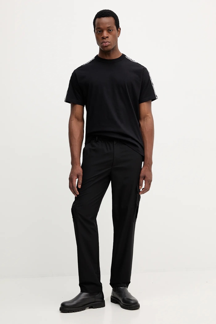 Bavlněné tričko Versace Jeans Couture 79GAHC02.CJ01C černá AW25