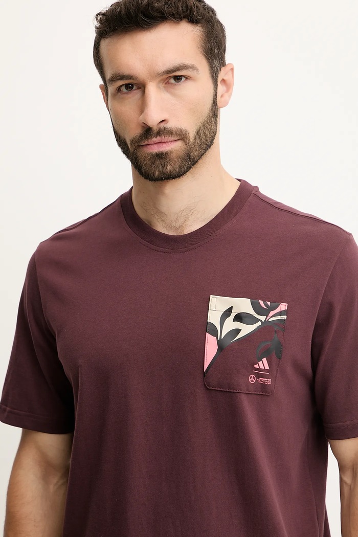 Βαμβακερό μπλουζάκι adidas x Mercedes μπορντό JW3363