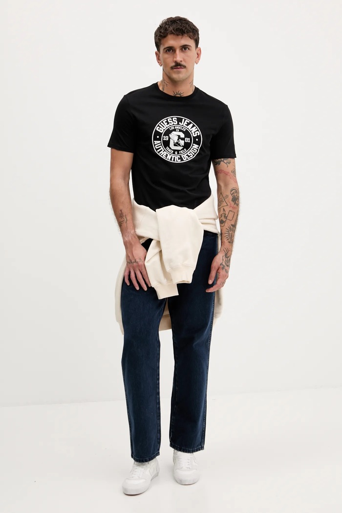 Βαμβακερό μπλουζάκι Guess Jeans M5YI29.K8HM0 μαύρο AW25