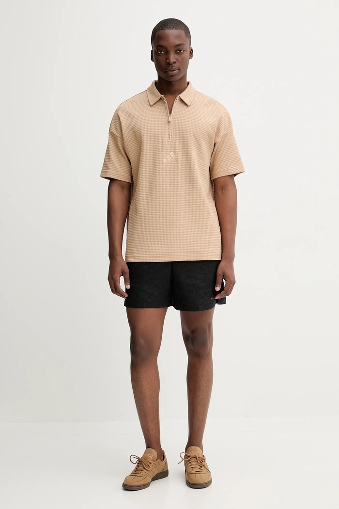 Памучна тениска с яка adidas All SZN JL6546 бежов AW25