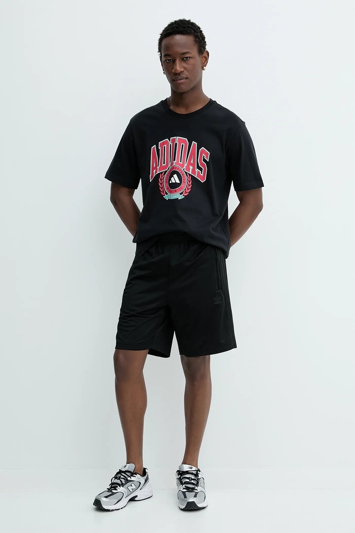 Bavlněné tričko adidas VSTY CREST JV8443 černá AW25