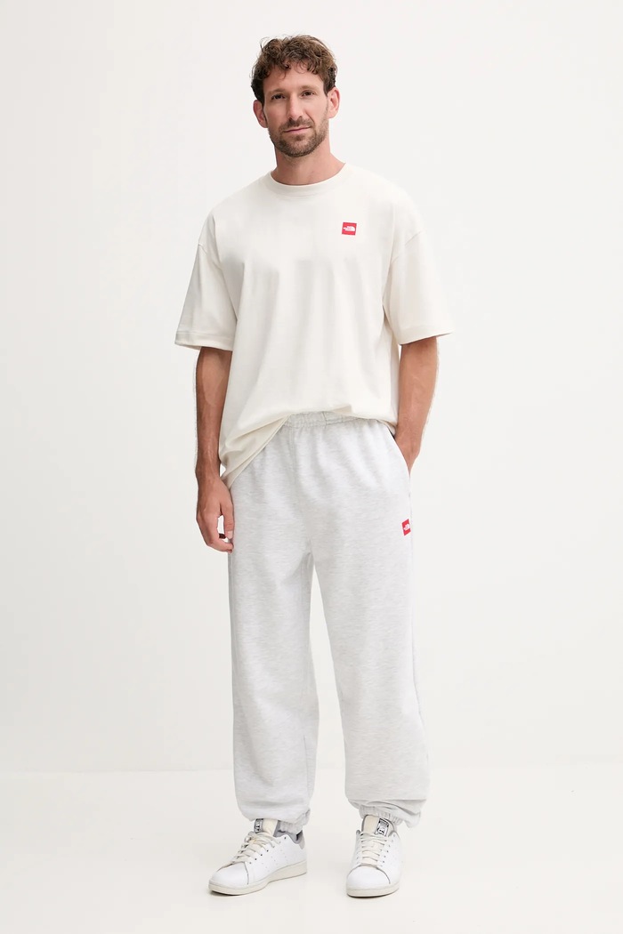 Bavlněné tričko The North Face Redbox NF0A8EG5QLI1 béžová SS26