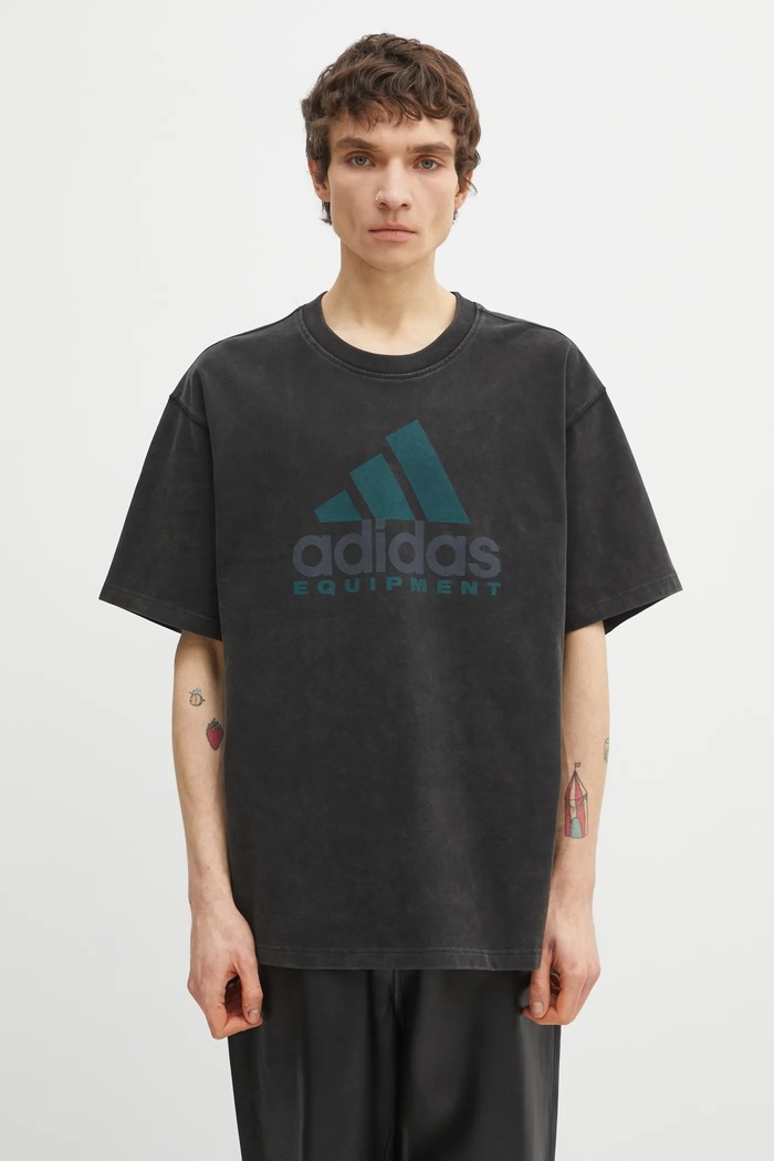 Βαμβακερό μπλουζάκι adidas Originals EQT Tee χαλαρό μαύρο JV5815
