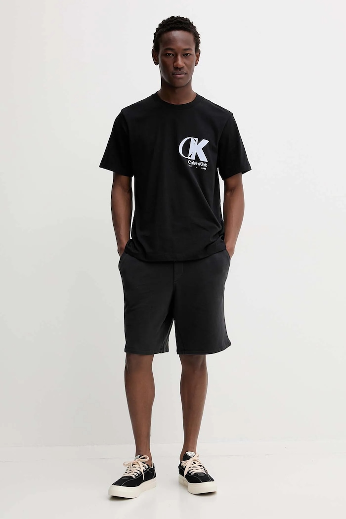 Βαμβακερό μπλουζάκι Calvin Klein LV04RD823G μαύρο AW25