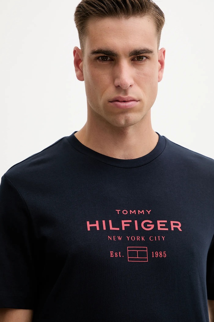 Bavlnené tričko Tommy Hilfiger tmavomodrá MW0MW40002
