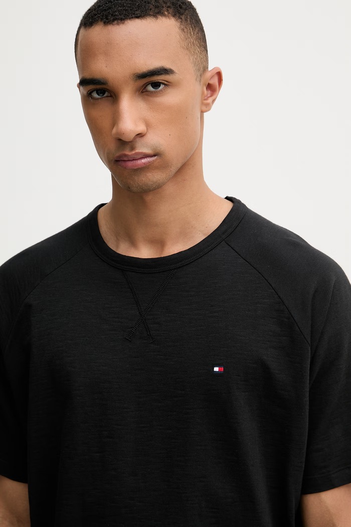 Tommy Hilfiger tričko pánske bavlnené čierna UM0UM03605