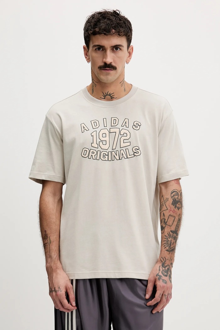 adidas Originals t-shirt bawełniany Varsity aplikacja beżowy JX8176